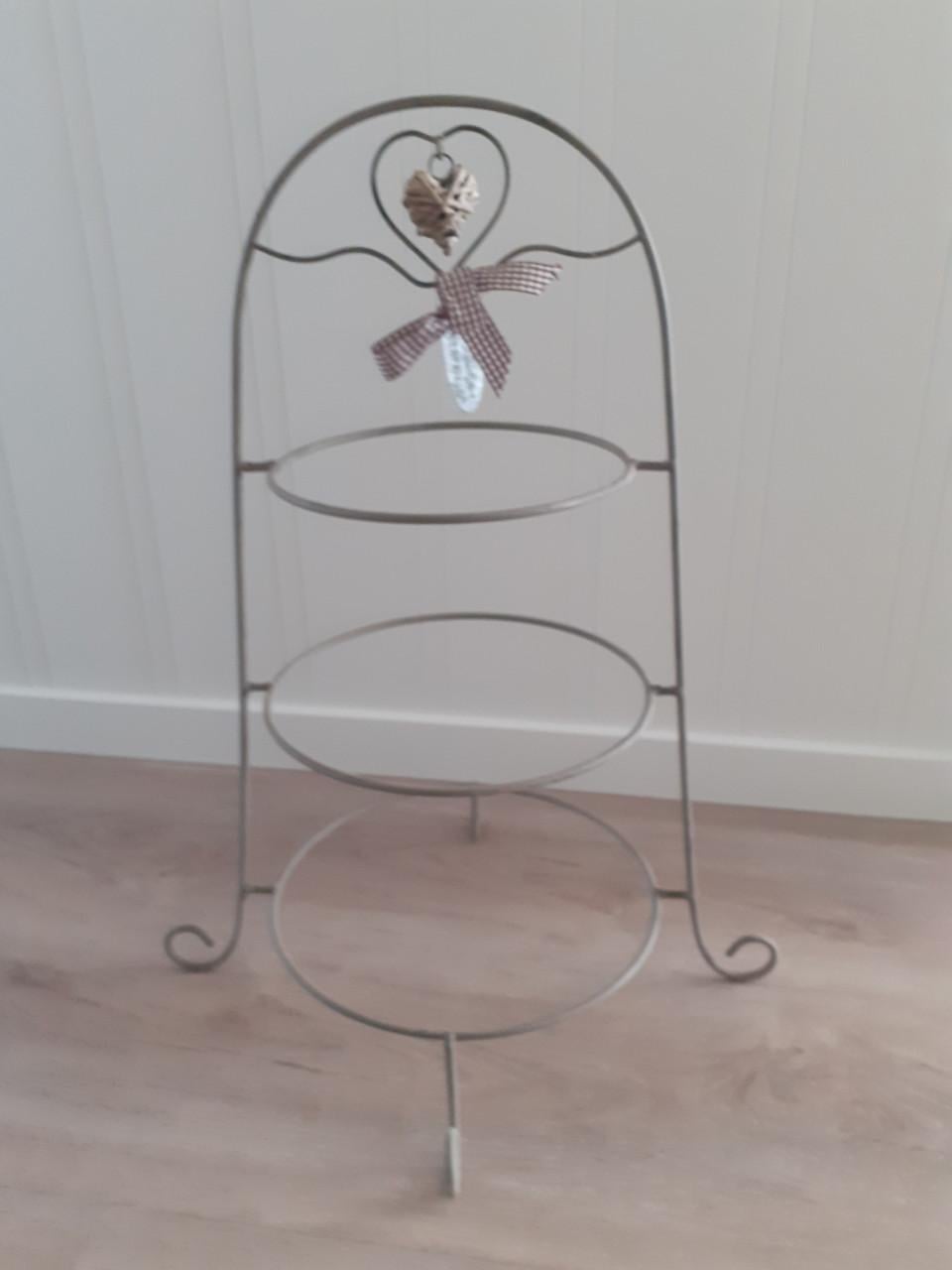 Etagere met 3 mandjes