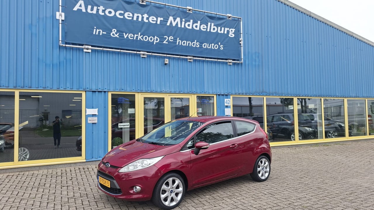 Ford  FIESTA 1.25 Titanium 3drs bj:2011 airco lm-velgen