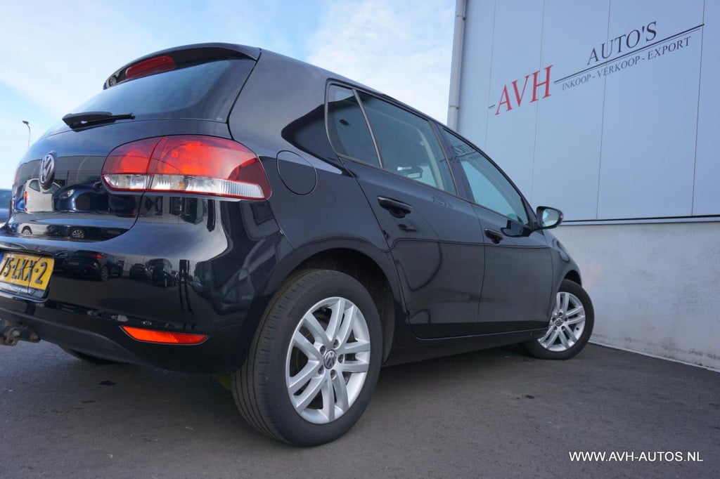 Volkswagen Golf 1.6 tdi highline bluemotion