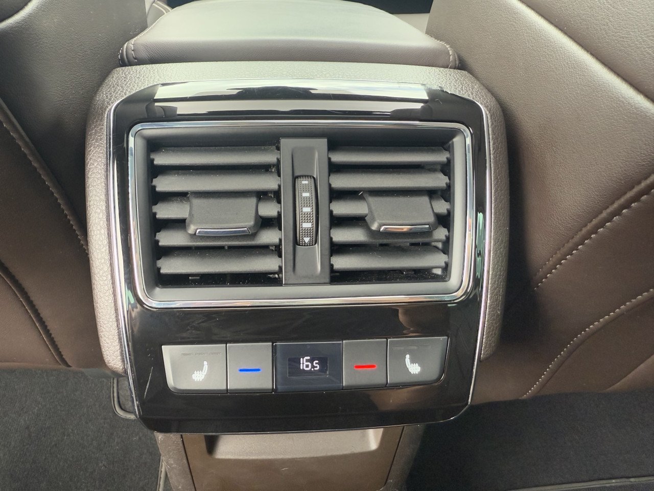 Skoda Superb Combi 1.5 TSI L&K Executive | Panorama | Stoelkoeling |