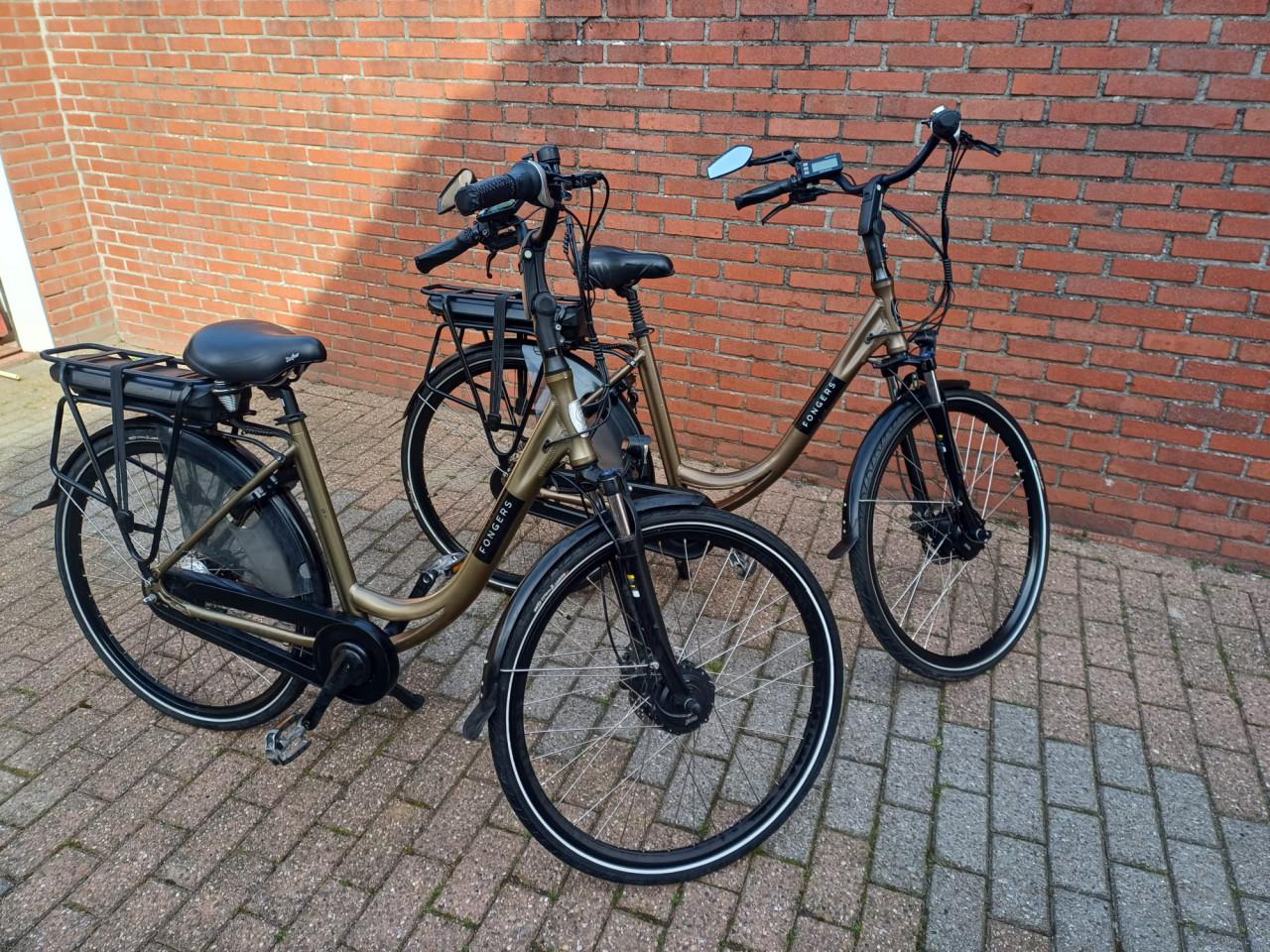 2 elektrische damesfietsen