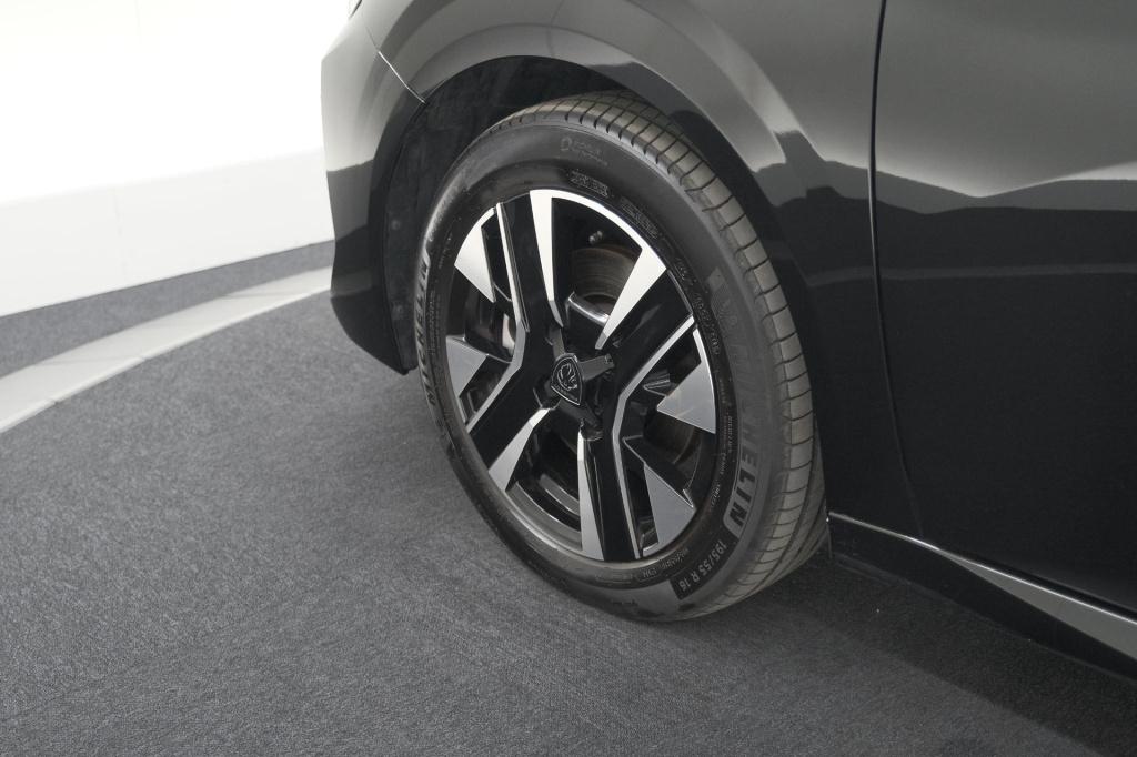 Peugeot 208 puretech 100 allure | apple carplay | parkeersensoren | climate