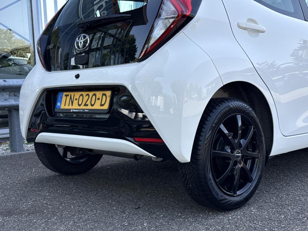 Toyota Aygo 1.0 vvt-i x-play | cruisec. | camera | airco | carplay | sportv