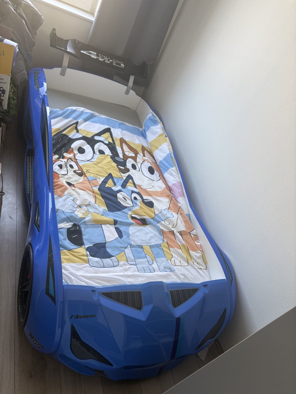 Raceauto bed met licht en geluid