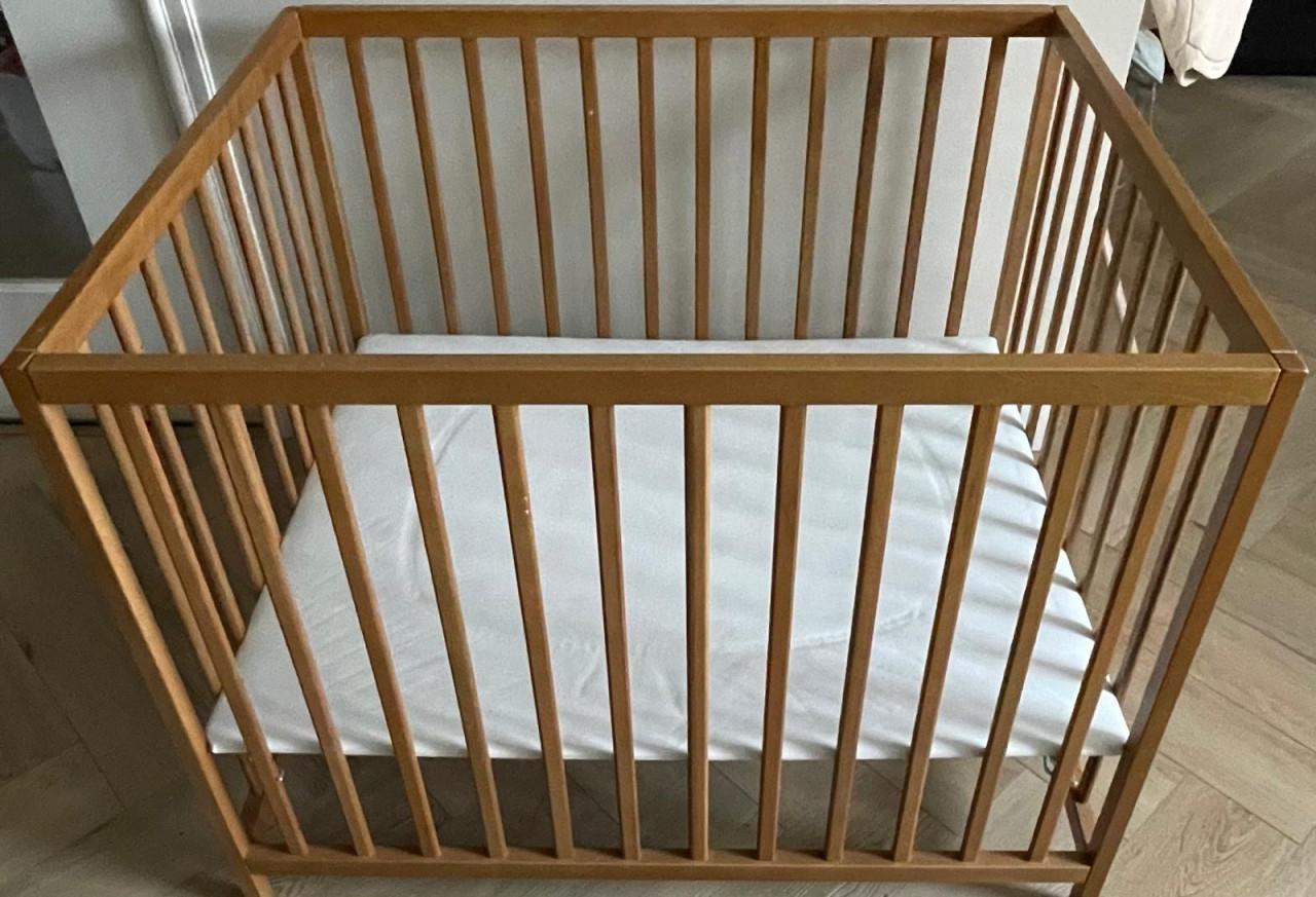 Baby box inclusief baby muziek box en matras