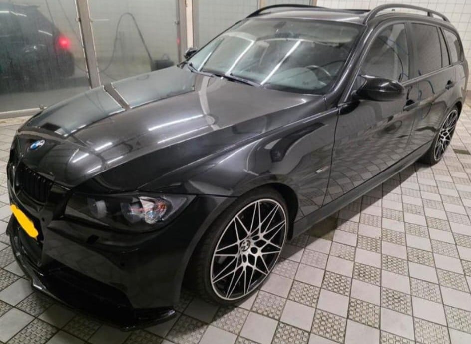 Bmw e91 met panorama.