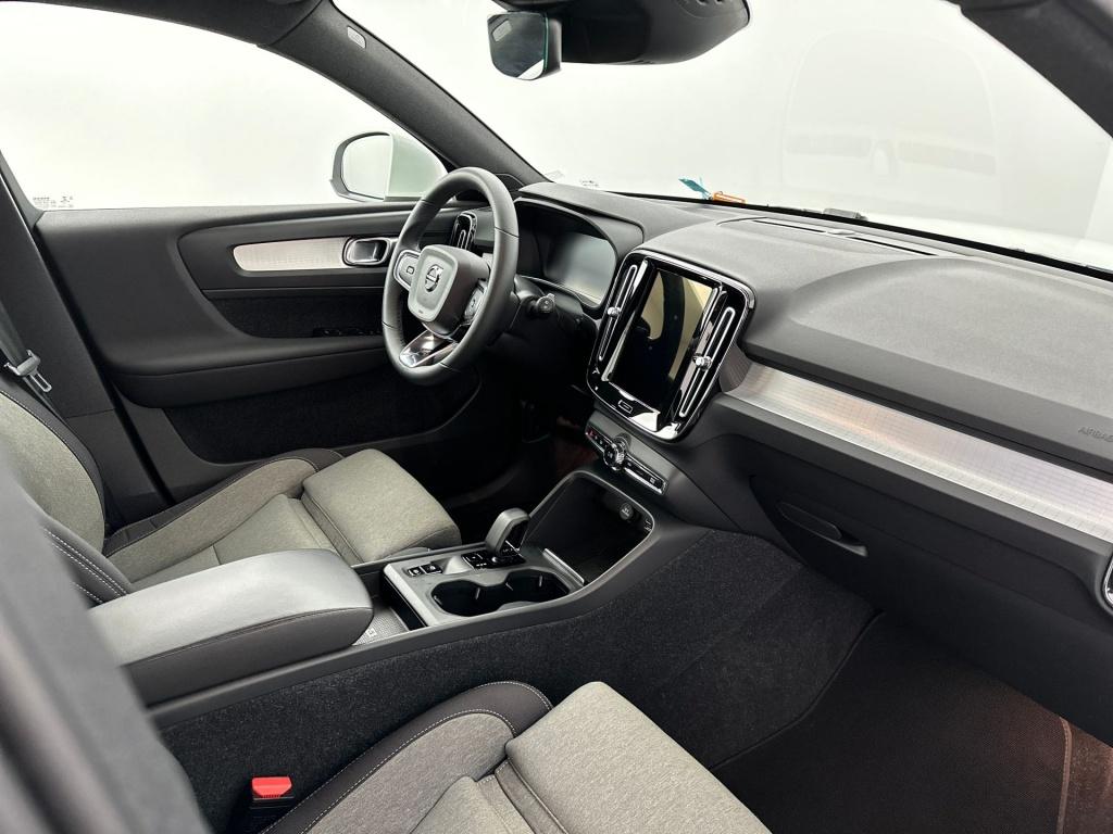 Volvo XC40 t4 211pk recharge inscription exp| navi| climate| camera| dab+|