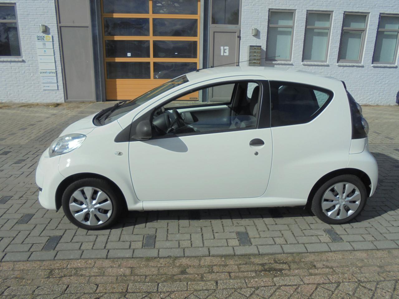 Te koop aangeboden: Zeer nette en zuinige Citroën C1 1.0-12V Seduction