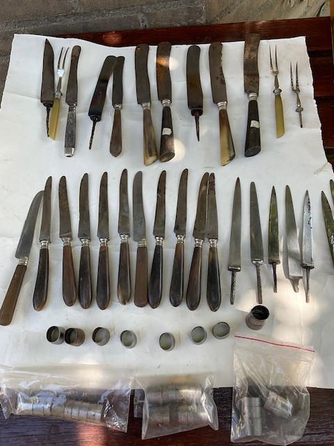 Oude messen (ongeveer 36) voor het vermaken voor paardenmessen "paeremessen