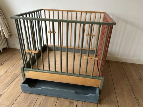 Baby box L 99 B 78 H 89 H 54 met lade