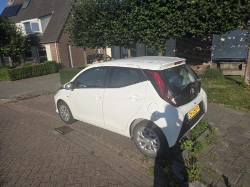 Toyota Aygo 1.0 Vvt-i 72pk 5D 2019 Wit airco camera elec ramen