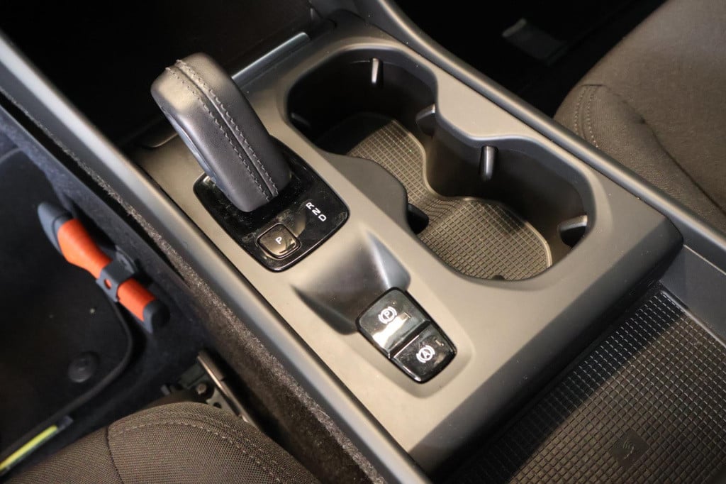Volvo XC40 1.5 t5 recharge business pro nl auto, carplay, winterpack, keyle