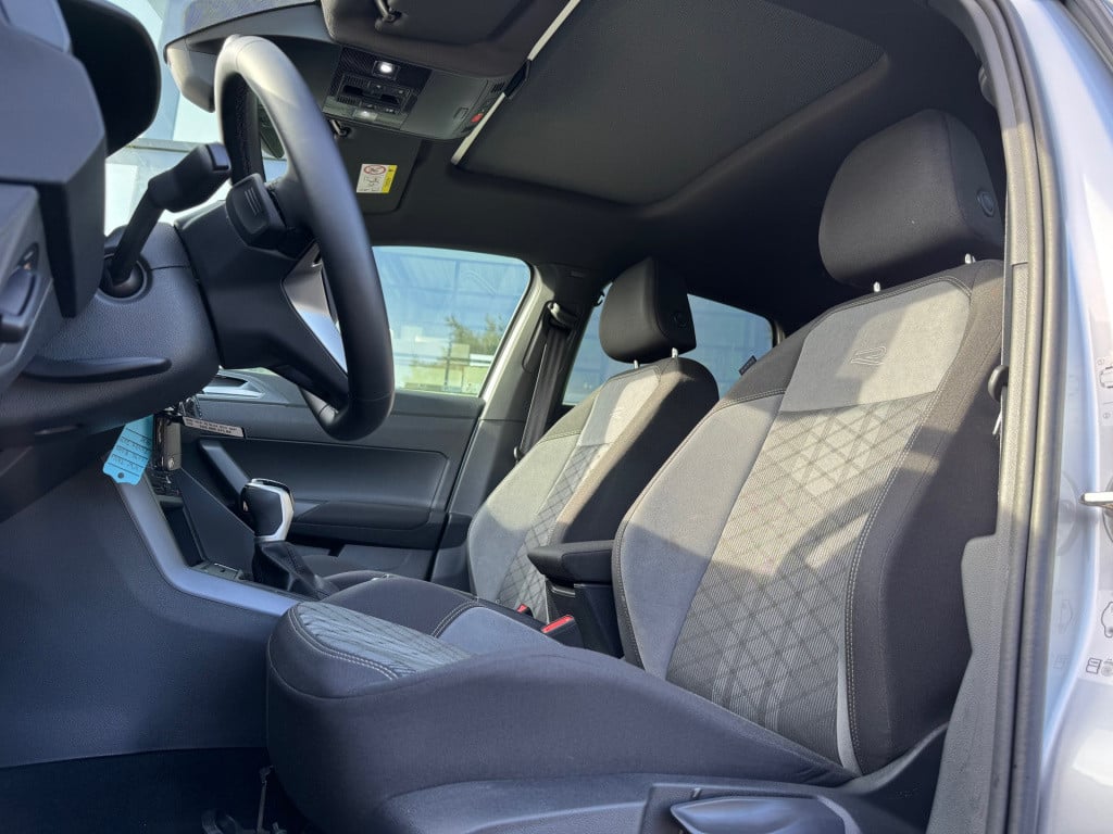 Volkswagen Taigo 1.0 tsi r-line * panoramadak * carplay * acc * clima