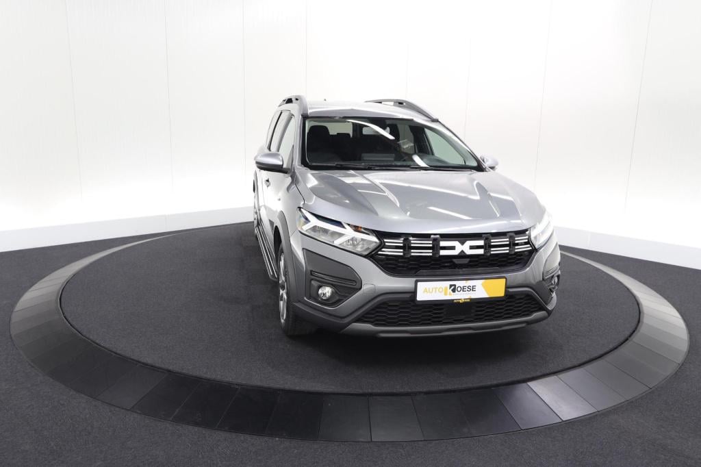 Dacia Jogger 1.6 hybrid 140 expression | 7 zitplaatsen | apple carplay | pa