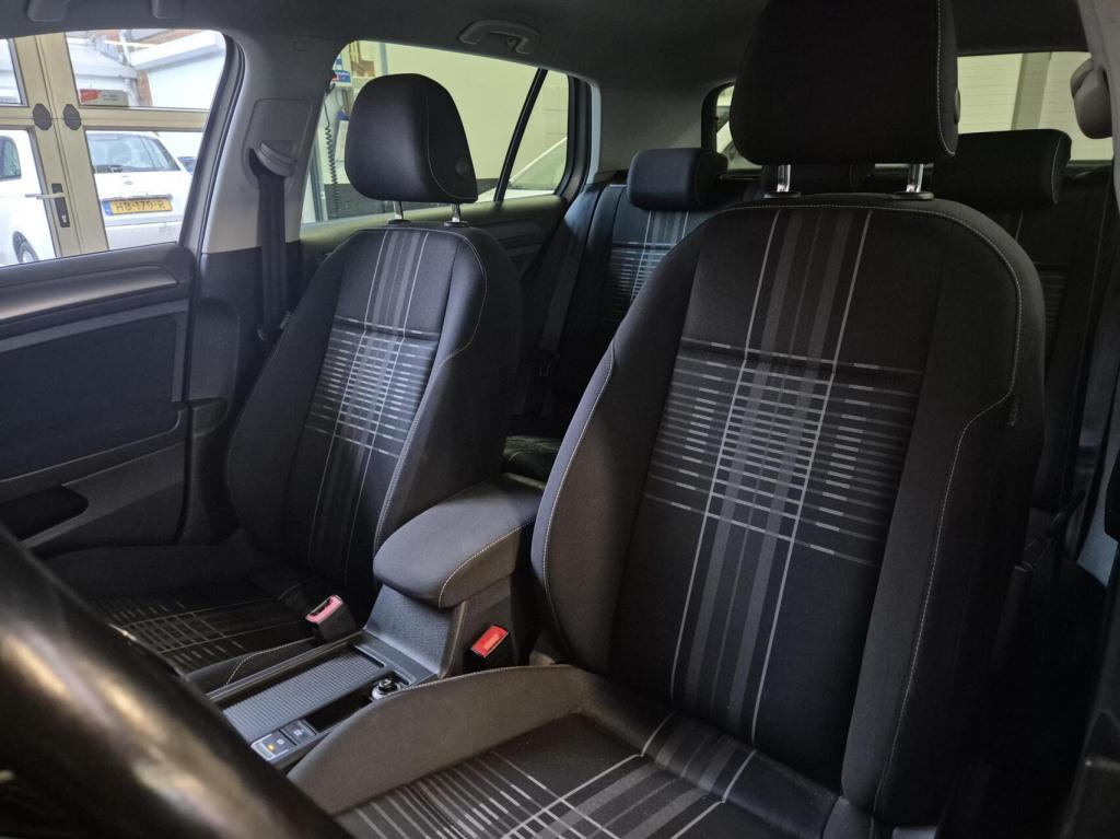 Volkswagen Golf 1.2 tsi lounge bluemotion / 5-deurs / cruise control / stoe