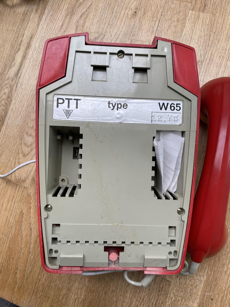 Te koop PTT telefoon W65  wandmodel