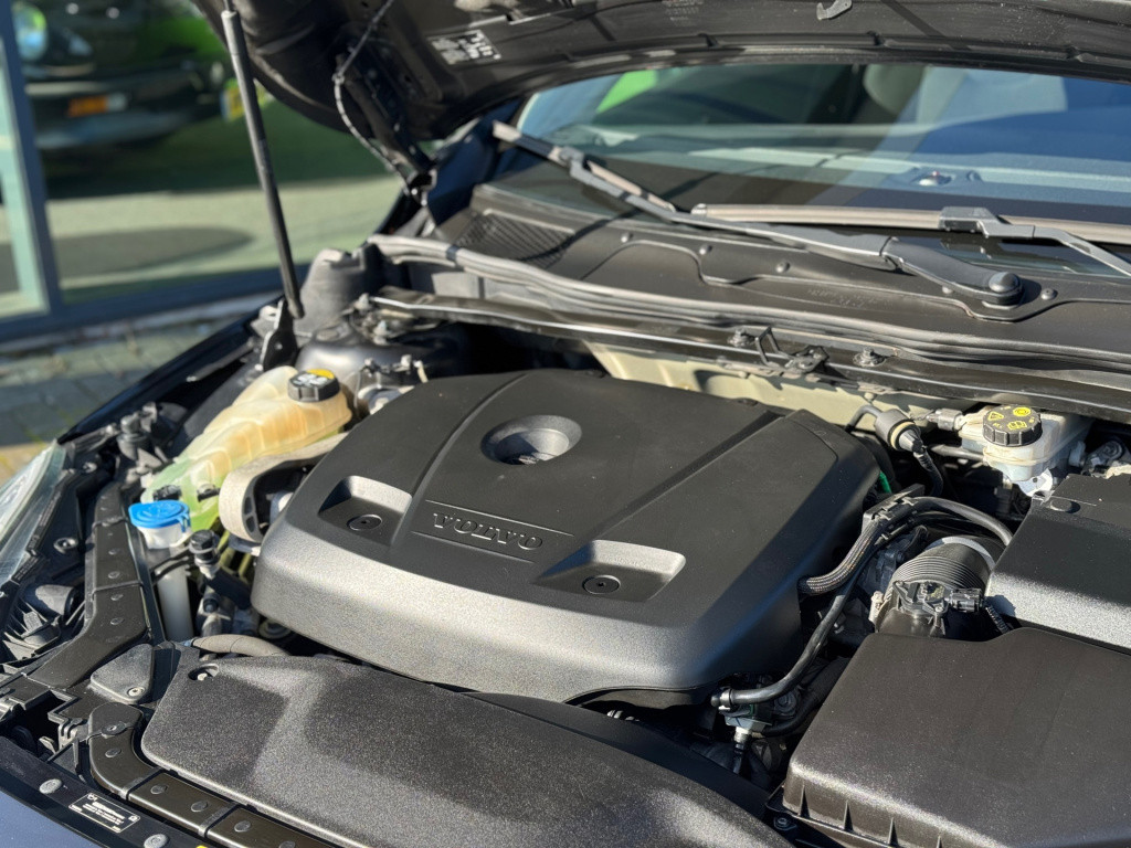 Volvo V40 2.0 t2 you! * cruise control * stoelverwarming * navigatie