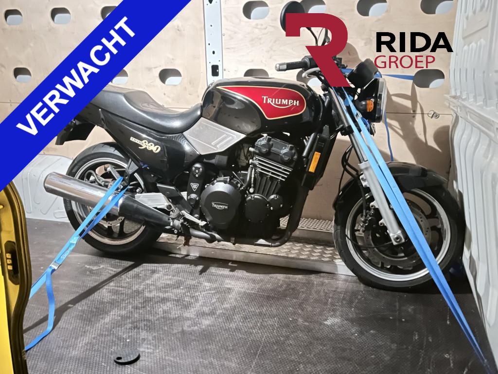 Triumph Onbekend tour | werkplaats trident 900