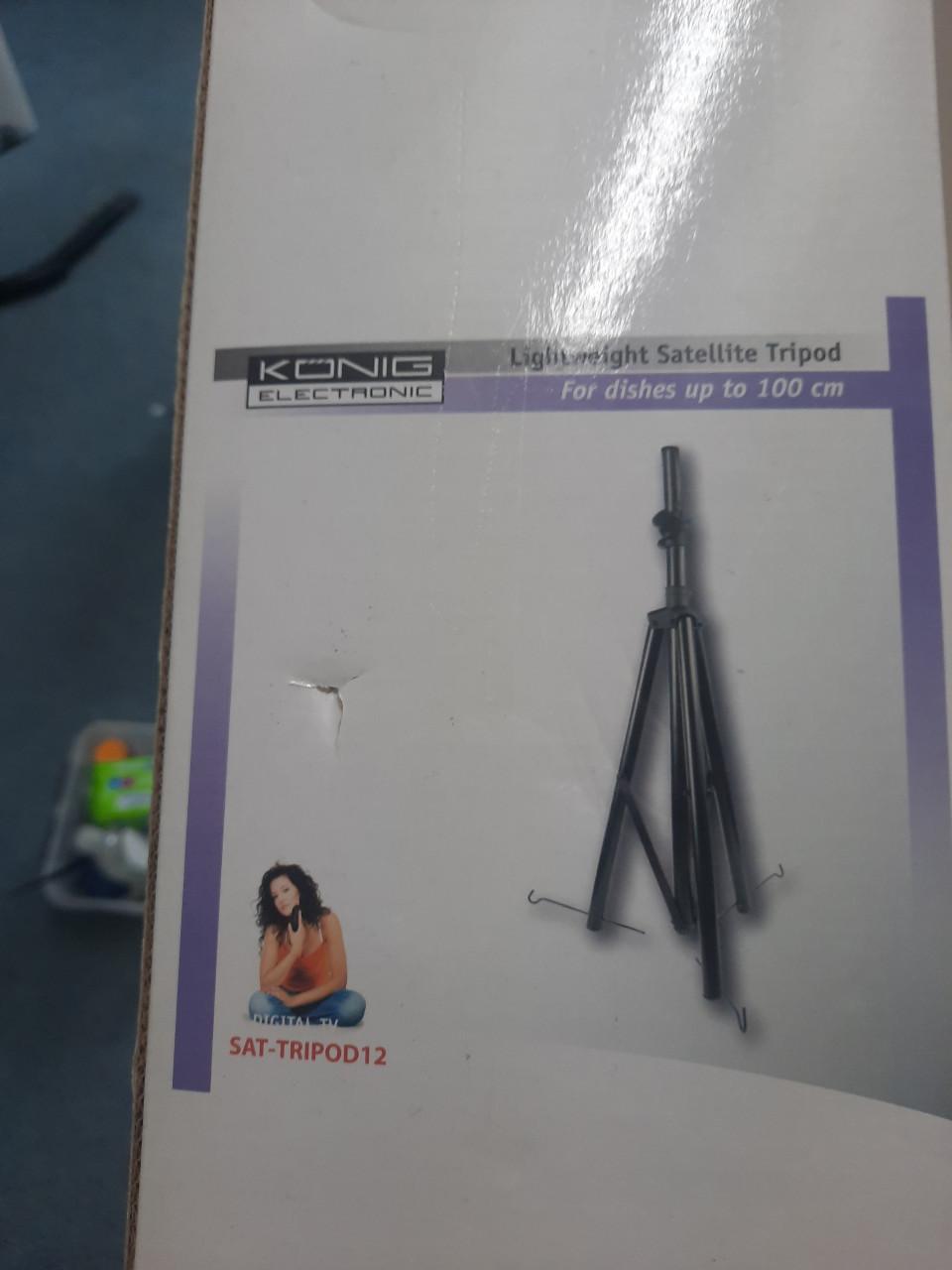 Konig lichtgewicht driepoot statief voor schotel   nooit gebruikt