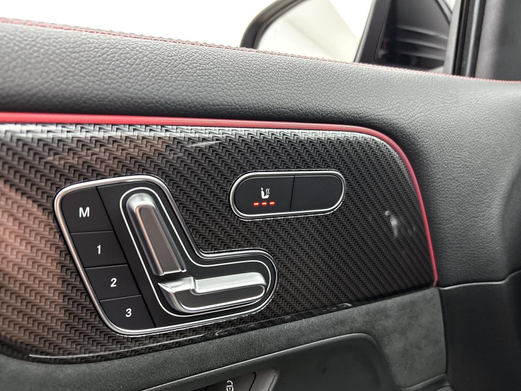 Mercedes-Benz Gla-klasse 250 e star edition amg line limited | dodehoek det