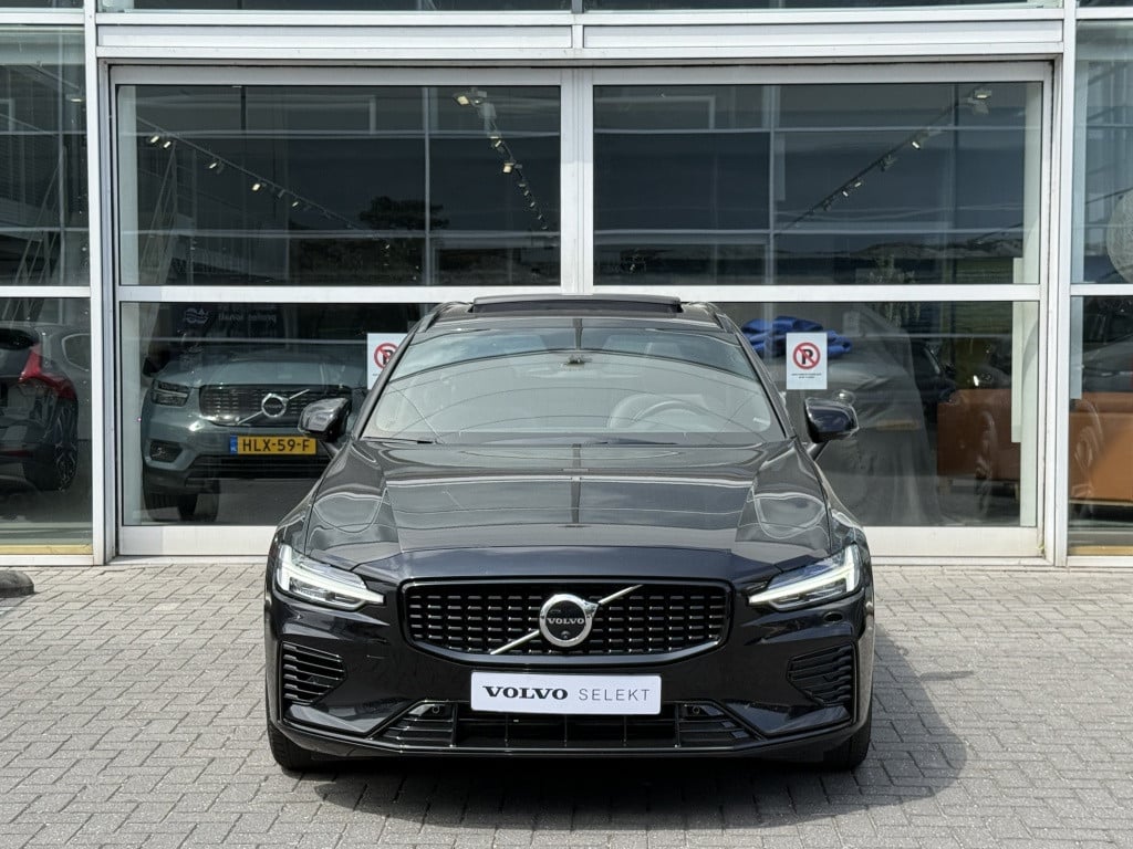 Volvo V60 t6 398pk recharge plus dark| panodak| adap.cruise| trekhaak| cam