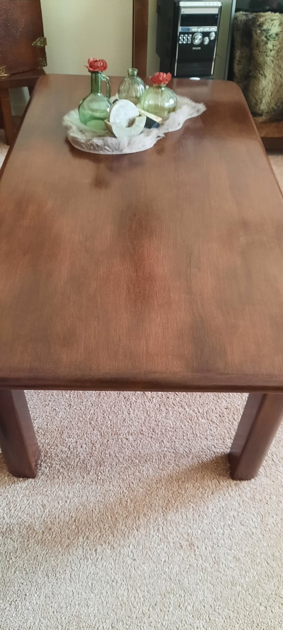 Salon tafel, massief eiken.