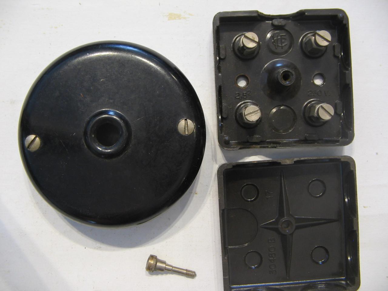 Bakeliete zwakstroom lasdozen.