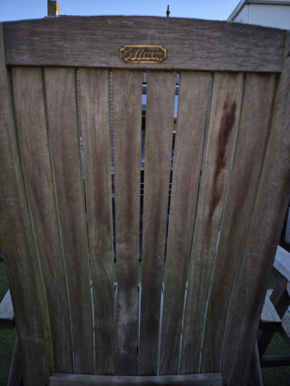 Teakhouten tuinset plus 4 kussens.