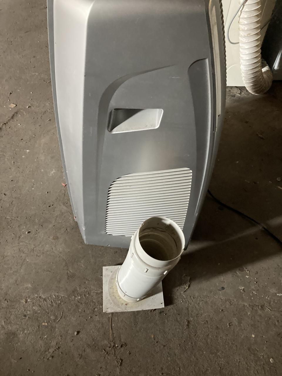 Delonghi PAC W110 3.2KW mobiele airco met afstandsbediening en afvoerslang