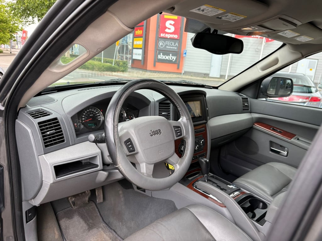 Jeep Grand Cherokee 5.7 v8 hemi limited