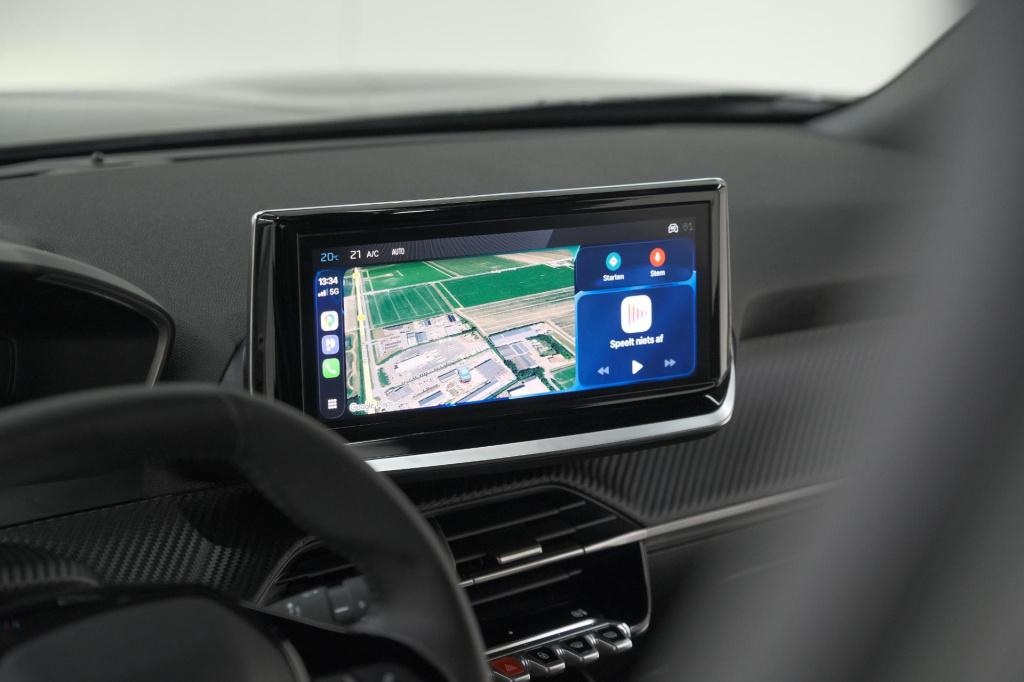 Peugeot 2008 puretech 100 allure | apple carplay | parkeersensoren | climat