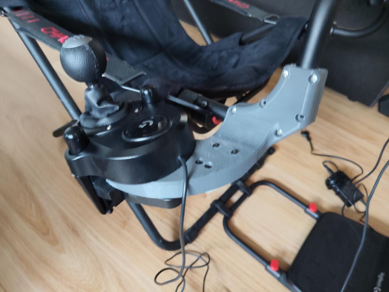 Playseat challenge + Logitech g29 + Logitech G driving force Bundel!