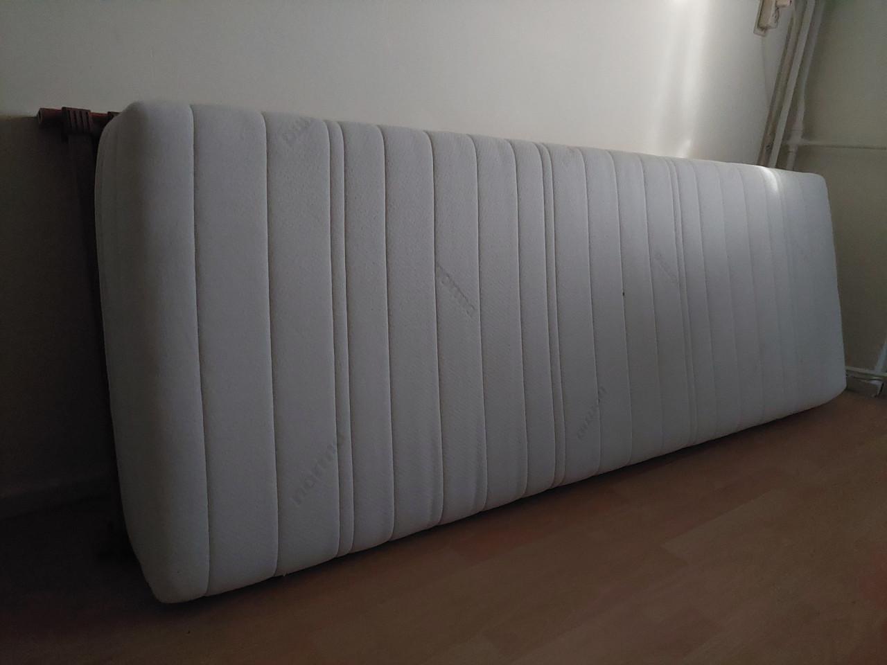 Gratis matras en lattenbodem