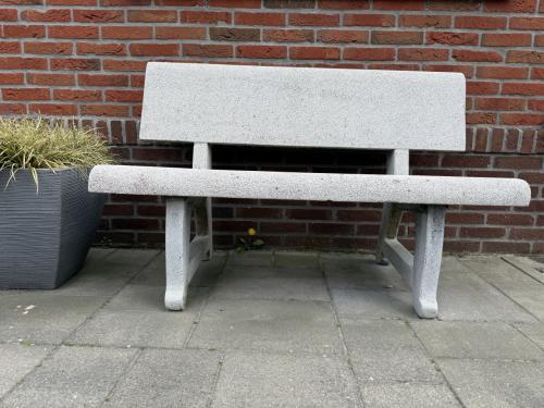 Granieten tuinbank