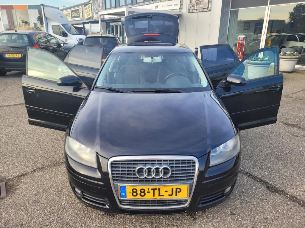 Audi A3 sportback 1.6 fsi attraction