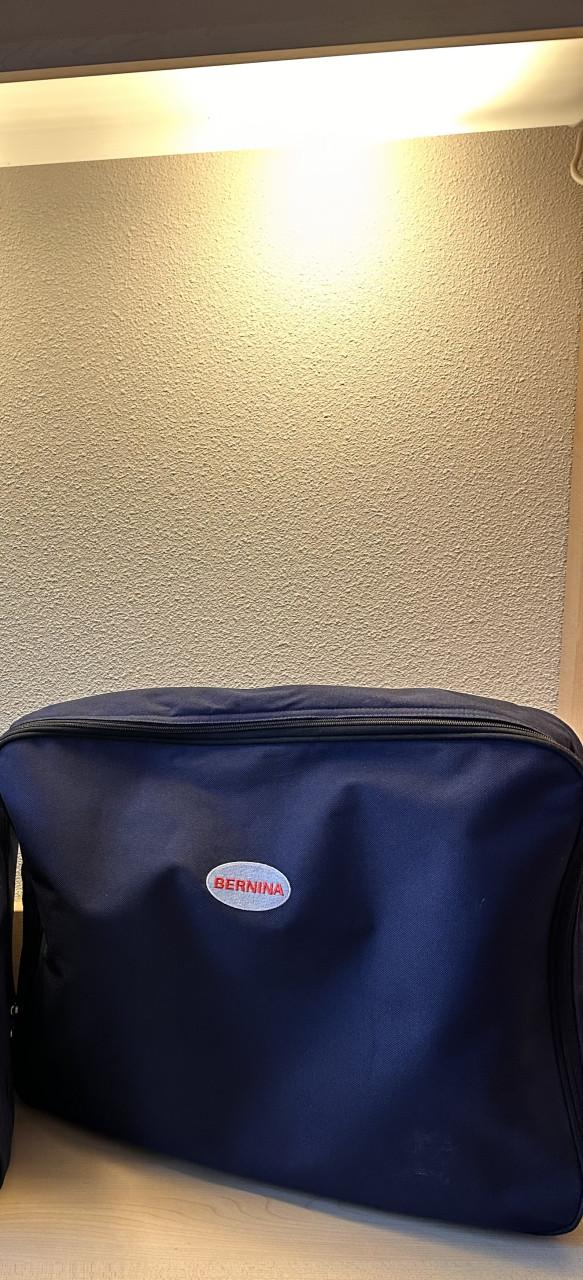 Naaimachine Bernina Arista 730 borduurnaaimachine