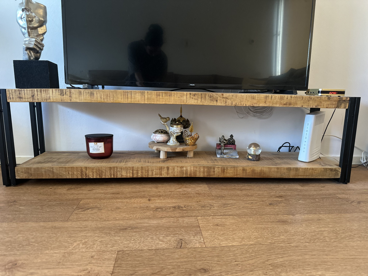 Eettafel hout met 6 stoelen + tv meubel