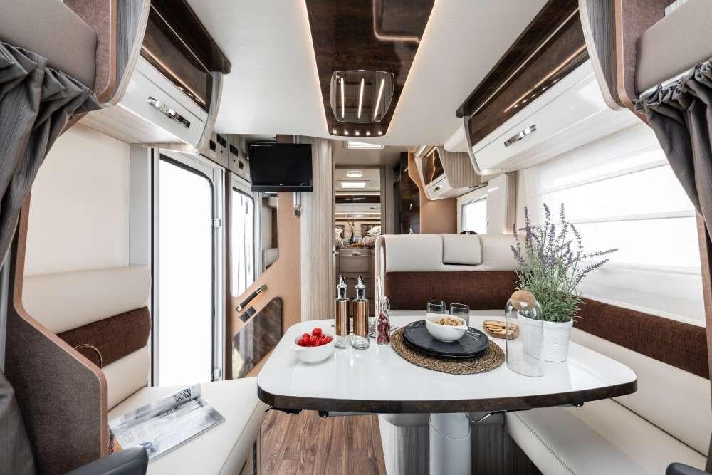 Elnagh T-Loft 529 - Luxe camper met Lengtebedden - 6,99 m - 2023