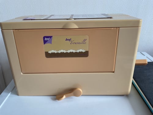 Joy trouvaille stans machine met mallen