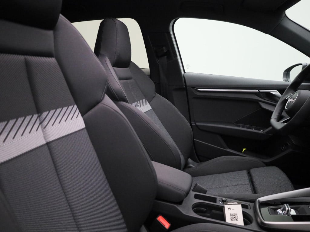 Audi A3 sportback 45 tfsi e s edition competition 245 pk | s-line | automaa