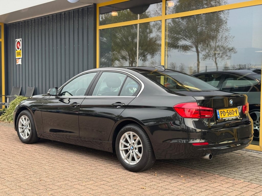 BMW 3-serie 318i executive automaat