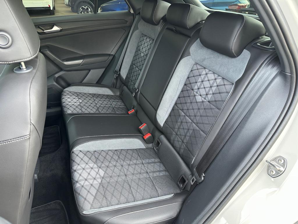 Volkswagen T-roc 1.5 tsi 150pk dsg r-line | camera | keyless | elek. achter