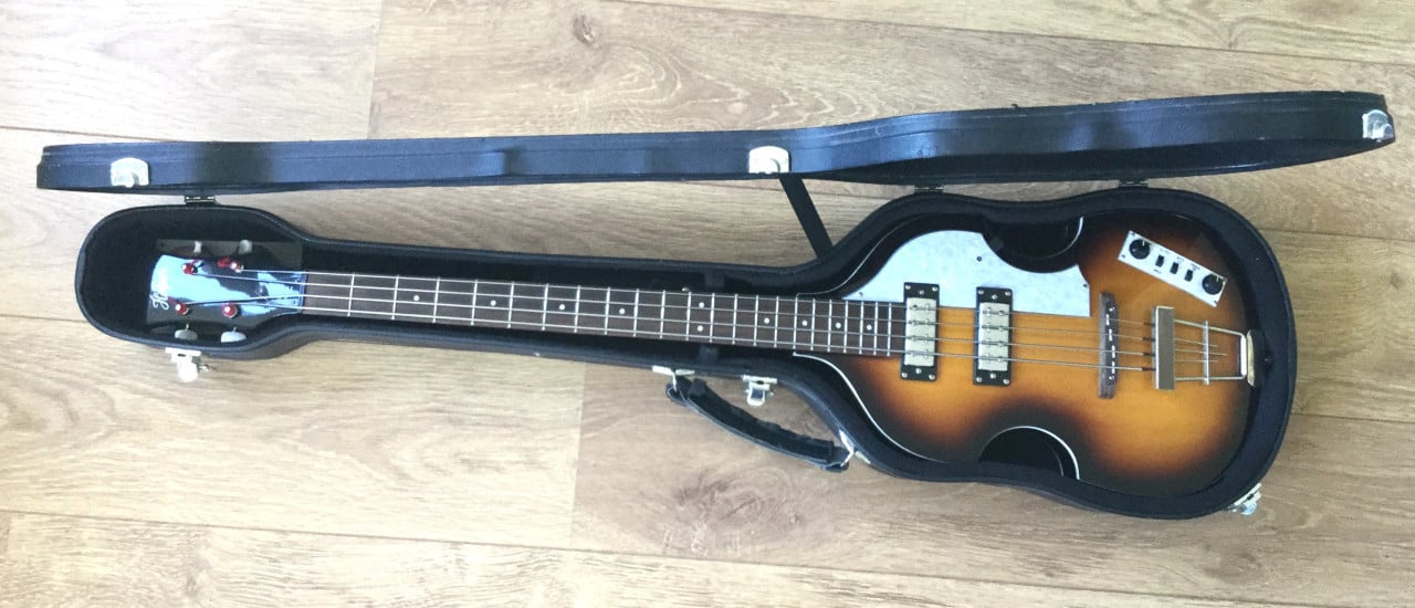 Beatles bass: Hofner Ignition Cavern SE + bijpassende hard case