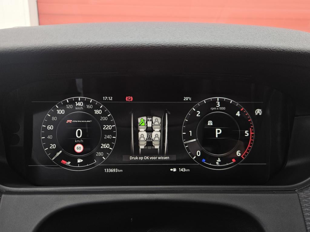 Land Rover Range Rover Velar 3.0 v6 awd r-dynamic se | pano | stoelkoeling/