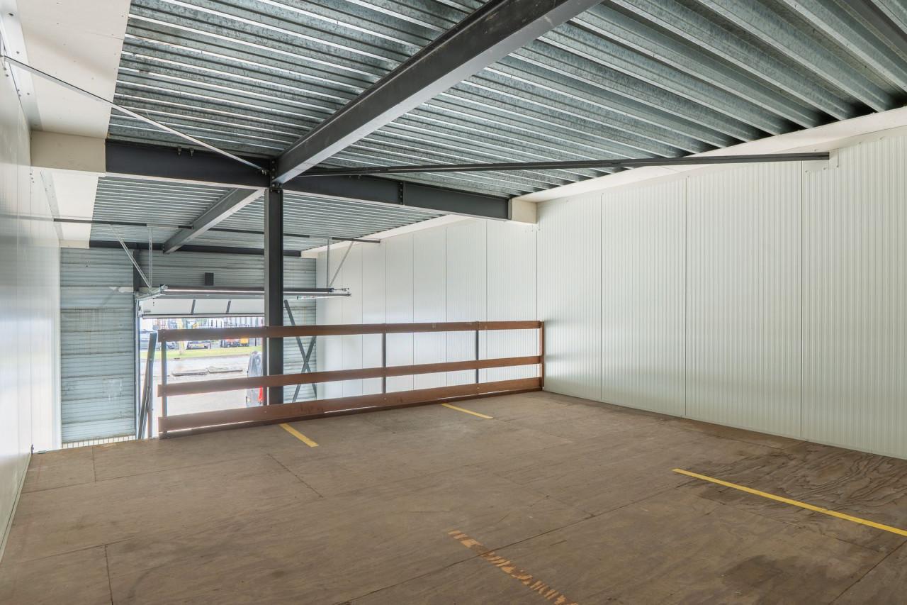 Bedrijfsunit (86 m² + 37 m²) met ruim buitenterrein – Middelburg