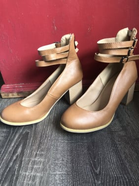 Leuke laarsjes te koop! Maat 38+39.