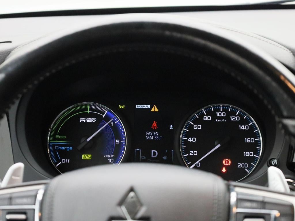 Mitsubishi Outlander 2.4 phev pure+ | automaat | stoel verwarming | dab | c