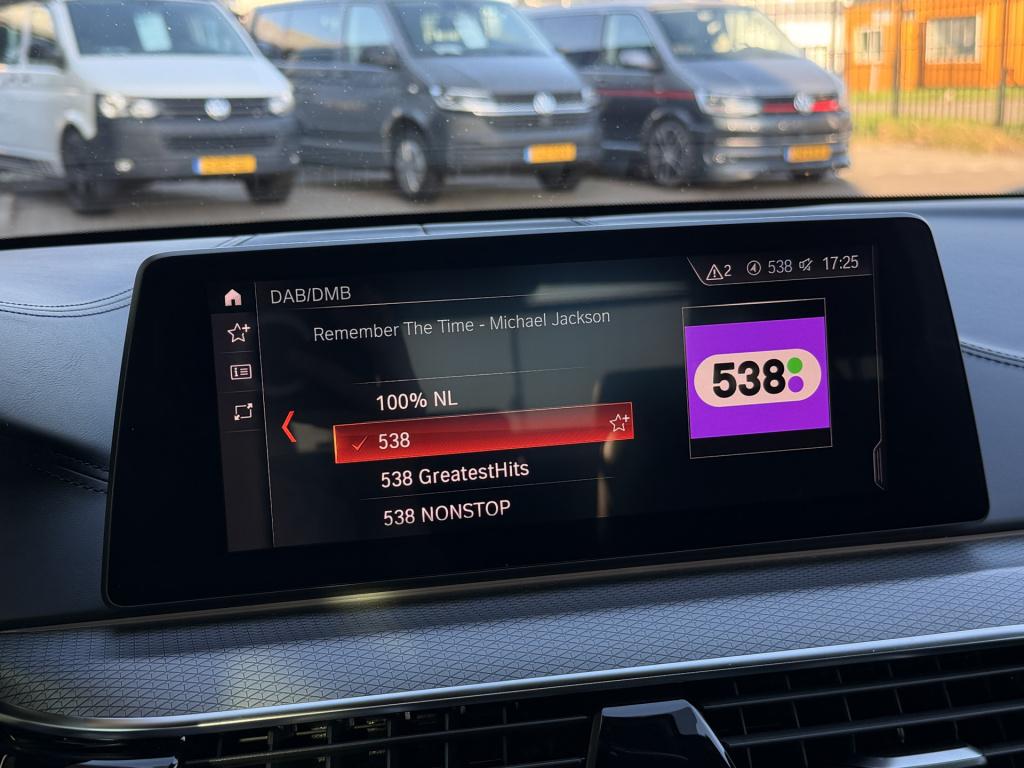 BMW 5 Serie 540i xdrive m-sport | harman kardon | acc |schuif/kanteldak | m