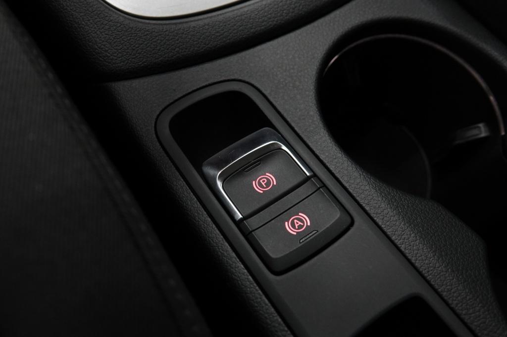 Audi Q3 1.4 tfsi | cruise | keyless | led |