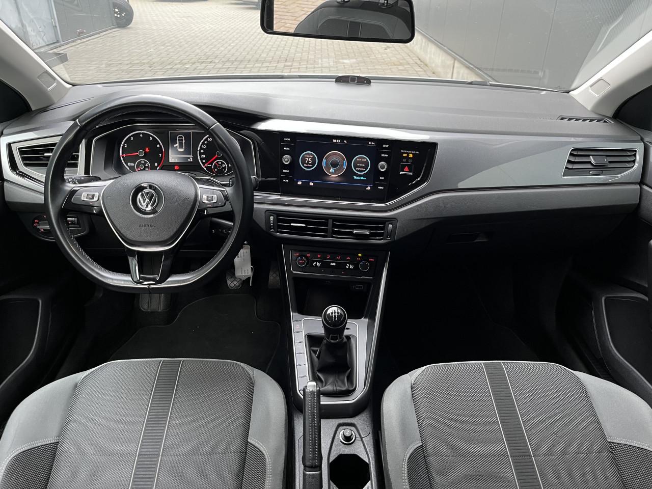 Volkswagen Polo 1.0 TSI Highline CLIMA, CruiseControl, CARPLAY